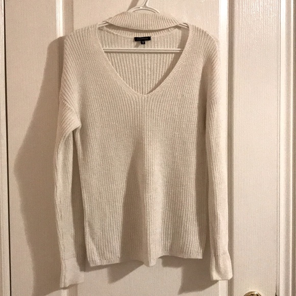 Choker style sweater - Picture 1 of 2